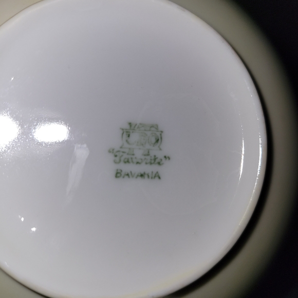 Vintage Favorite HR Bavaria Handpainted 2 handle Tea cup & Saucer Set w/Gold Rim - Picture 6 of 12